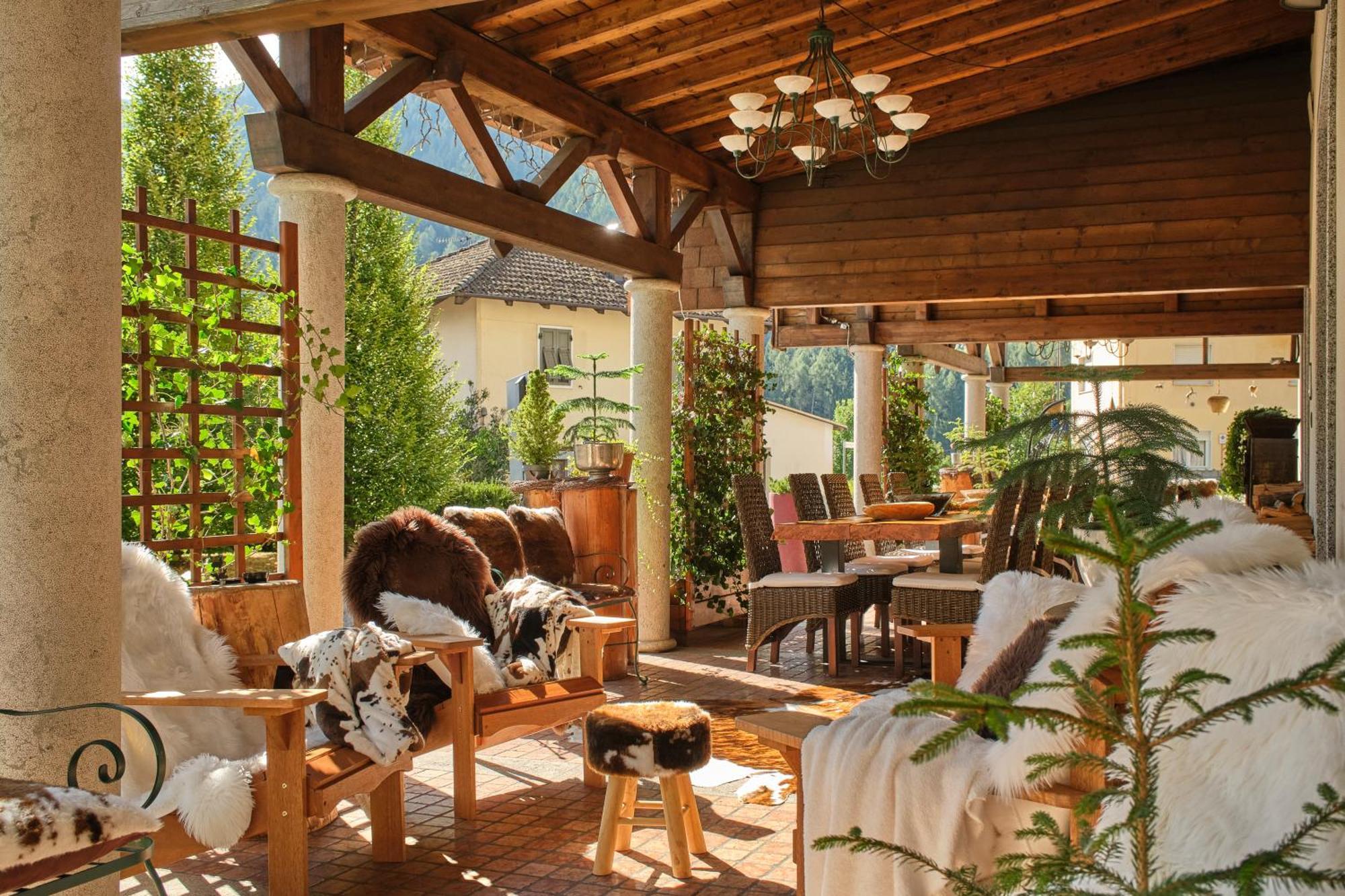 Boutique Hotel E Chalets Salvadori Медзана Экстерьер фото