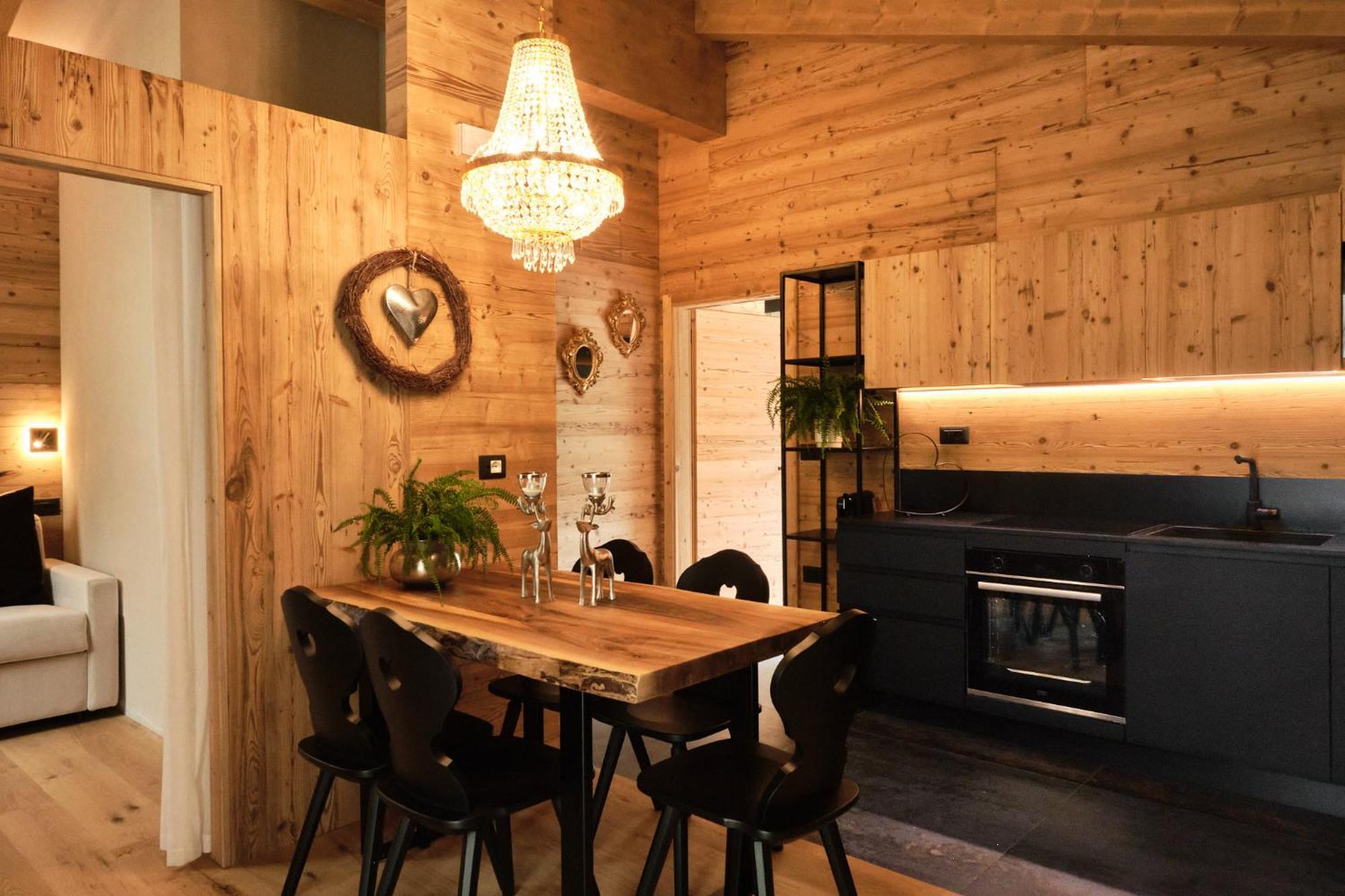 Boutique Hotel E Chalets Salvadori Медзана Экстерьер фото